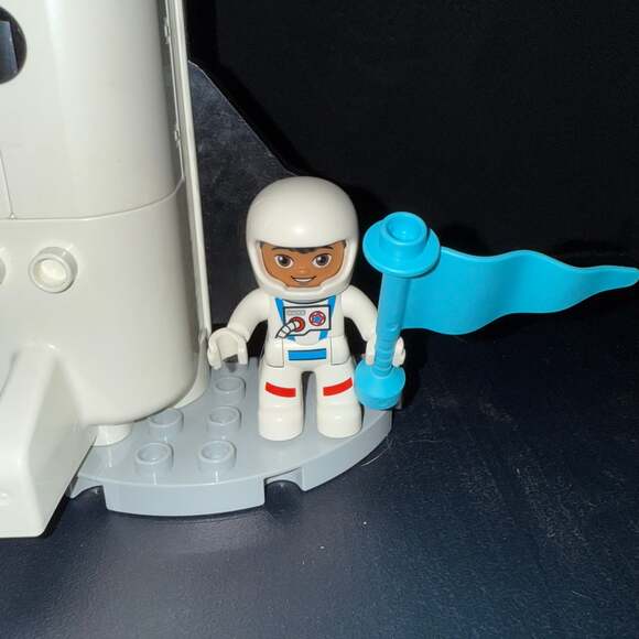 Space Shuttle Mission 10944: not complete - Picture 3 of 7